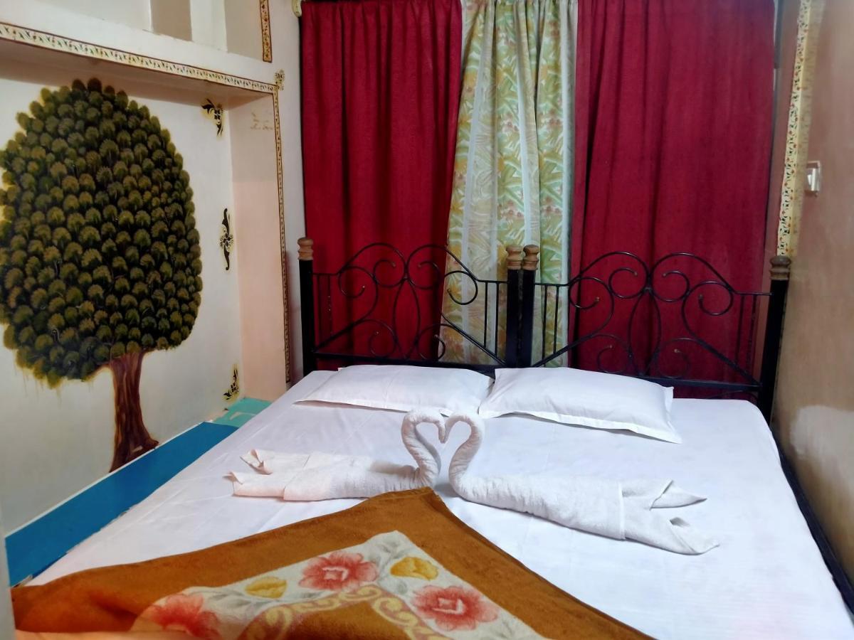 Golden Dreams Guest House Джодхпур Экстерьер фото