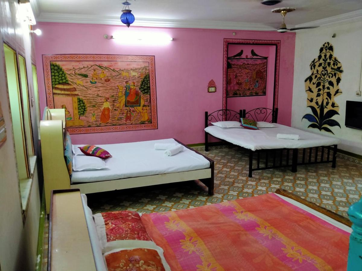 Golden Dreams Guest House Джодхпур Экстерьер фото